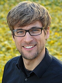 Dr. Jacob Schmidt Dr. Jacob Schmidt